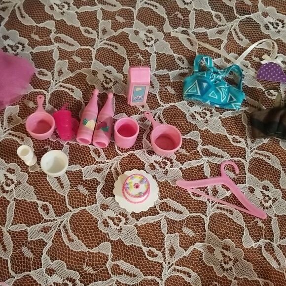 Vintage and modern Barbie Doll CLOTHES & mix items LOT - Picture 7 of 17